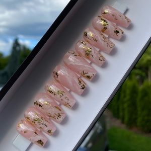 Rose Quartz Press On Nails